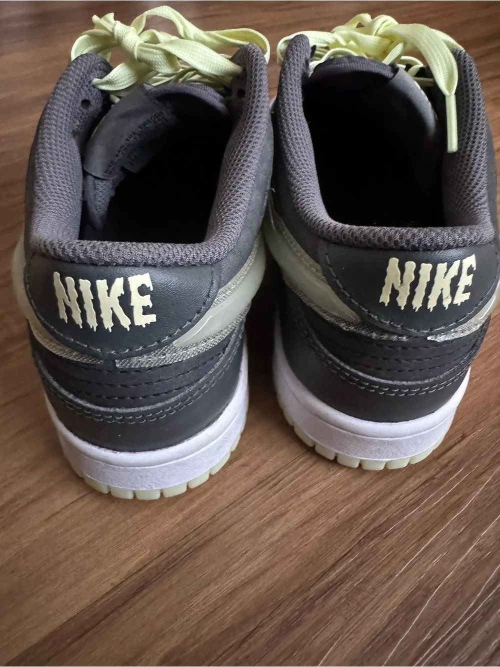 NEW Nike Dunk Low GS 'Halloween - Glow In The Dark'